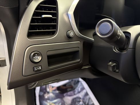 Used 2019 Chevrolet Corvette Stingray Coupe w/ 1LT image 16