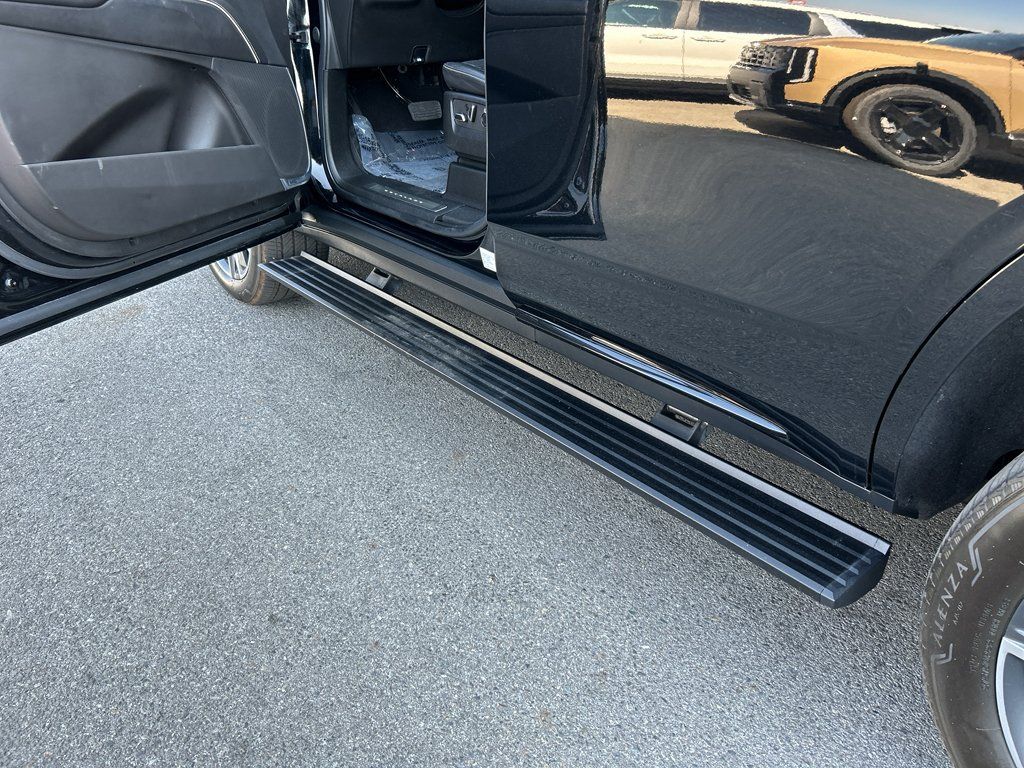Used 2022 Cadillac Escalade Sport Platinum AWD/4WD image 9