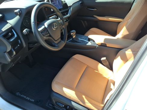 Certified 2023 Lexus UX 250h 250h Premium w/ Accessory Package (Z1) image 16