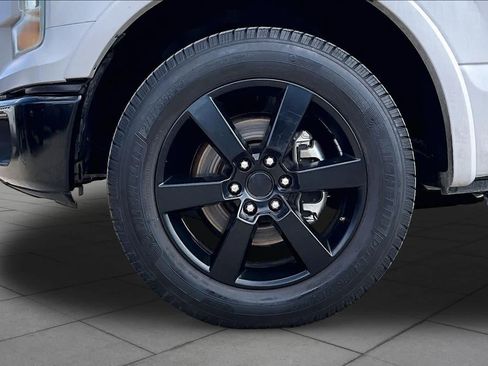 Used 2016 Ford F150 XLT w/ Equipment Group 302A Luxury RWD image 11