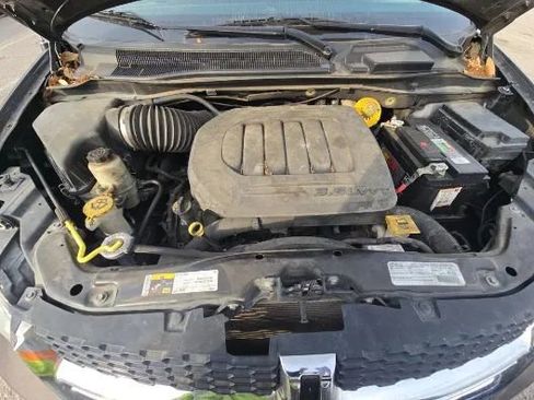 Used 2020 Dodge Grand Caravan SXT image 17