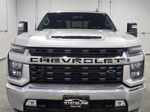 Used 2020 Chevrolet Silverado 2500 LT w/ Convenience Package image 3