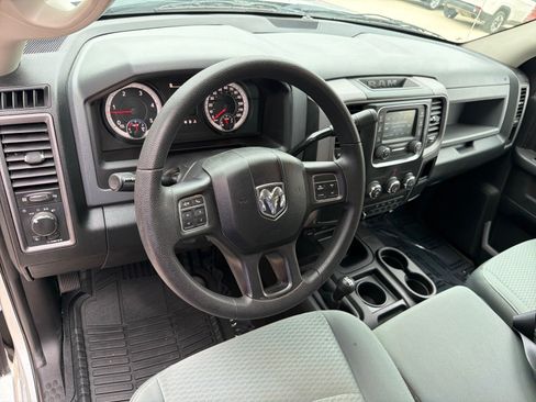 Used 2016 RAM 2500 Tradesman w/ Chrome Appearance Group AWD/4WD image 9