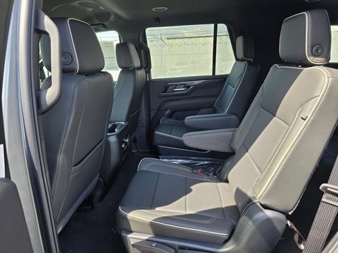 New 2026 GMC Yukon Elevation AWD/4WD image 17