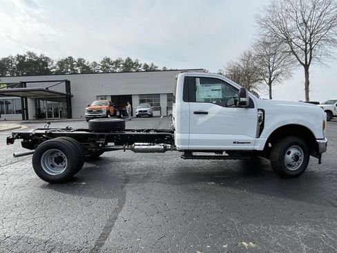 New 2026 Ford F550 2WD Regular Cab Super Duty image 2
