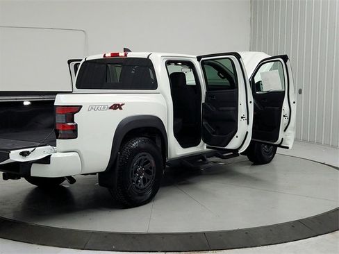 New 2026 Nissan Frontier PRO-4X w/ Pro-4x Convenience Package image 15