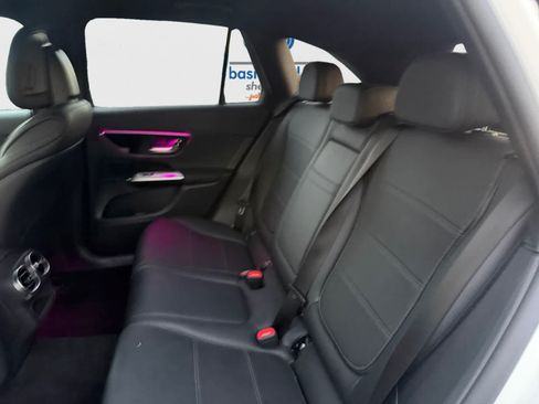 Used 2025 Mercedes-Benz GLC 300 4MATIC image 20