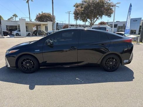 Used 2020 Toyota Prius Prime LE w/ Carpet Mat Package FWD image 4