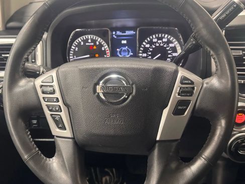 Used 2017 Nissan Titan SV image 16