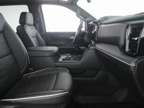 Used 2026 GMC Sierra 2500 AT4X image 34