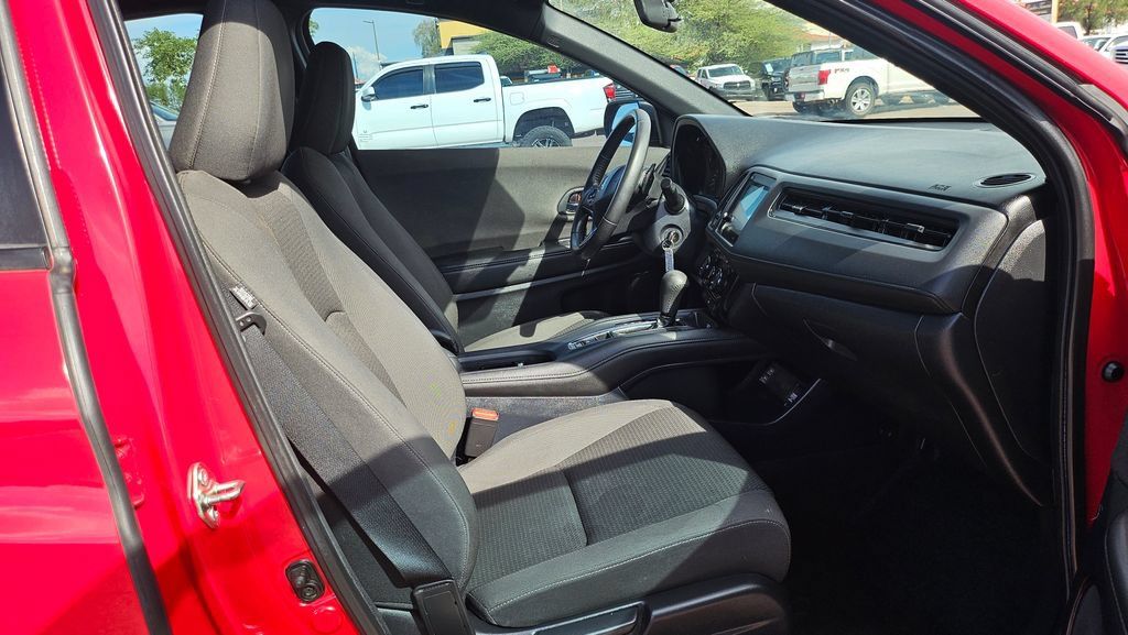 Used 2020 Honda HR-V Sport image 18