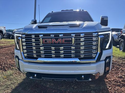 Used 2025 GMC Sierra 2500 Denali w/ Denali Reserve Package image 10