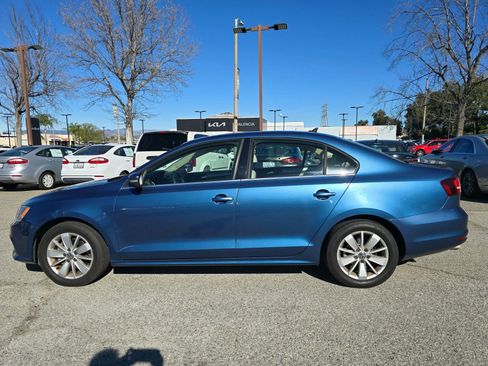 Used 2016 Volkswagen Jetta SE image 8