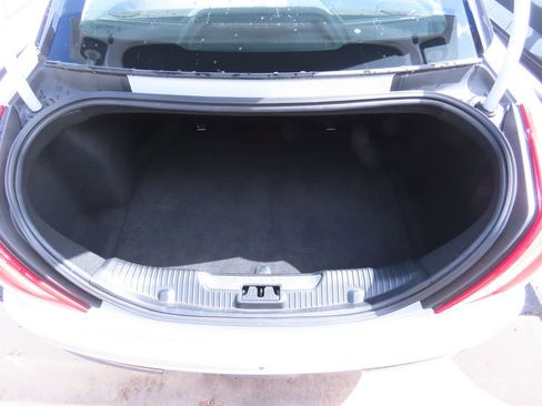 Used 2019 Jaguar XJ L Portfolio image 12