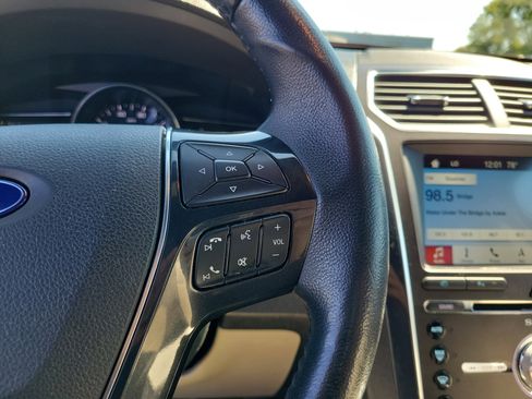 Used 2018 Ford Explorer Limited image 23