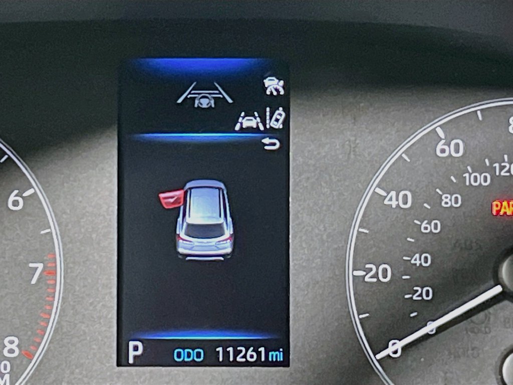 Used 2024 Toyota Corolla Cross LE AWD/4WD image 19