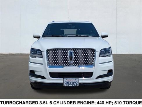 Used 2024 Lincoln Navigator Reserve AWD/4WD image 4