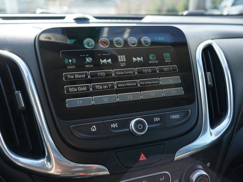 Used 2018 Chevrolet Equinox Premier image 34