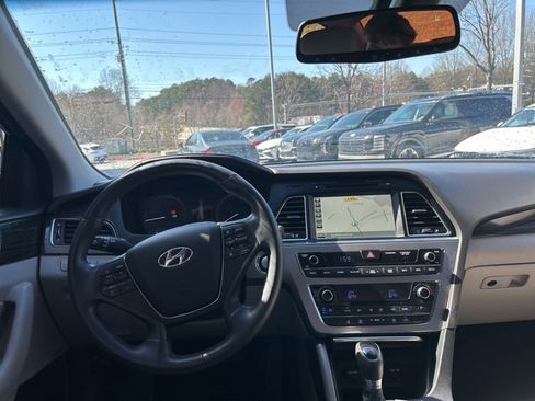 Used 2016 Hyundai Sonata Limited w/ Option Group 05 image 8