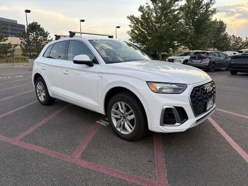 Certified 2023 Audi Q5 2.0T Premium w/ Convenience Package AWD/4WD image 2