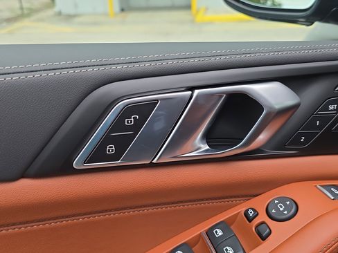 New 2026 BMW X7 M60i image 19