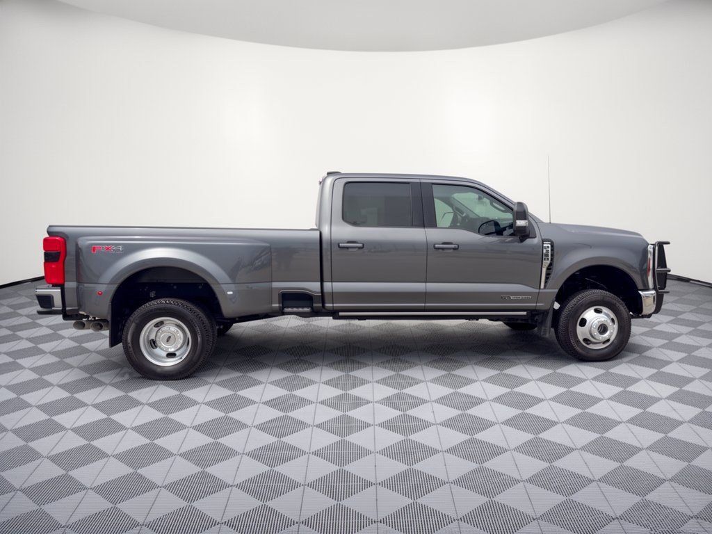 Certified 2025 Ford F350 Lariat w/ Lariat Ultimate Package AWD/4WD image 8