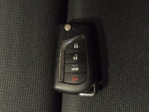 Used 2023 Toyota Corolla LE FWD image 32