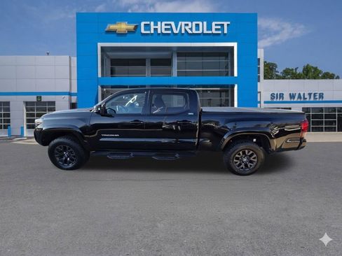 Used 2020 Toyota Tacoma SR5 image 9