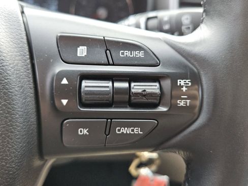 Used 2016 Kia Sorento LX w/ LX Convenience Package image 13