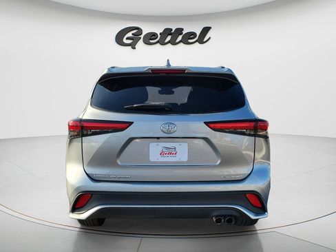 Used 2022 Toyota Highlander XSE image 13