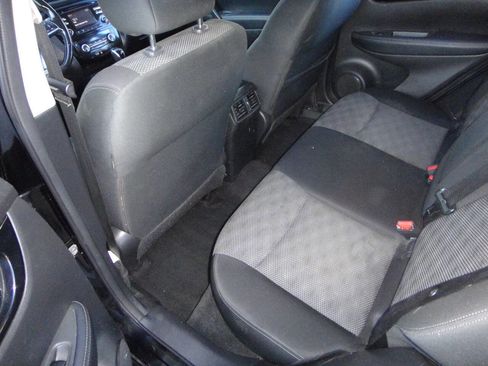 Used 2018 Nissan Rogue Sport SV w/ SV All-Weather Package image 11