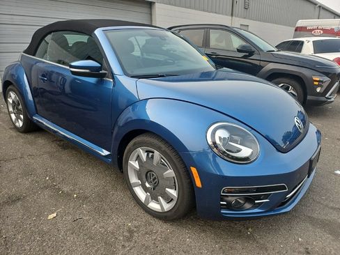 Used 2018 Volkswagen Beetle 2.0T SE FWD image 3