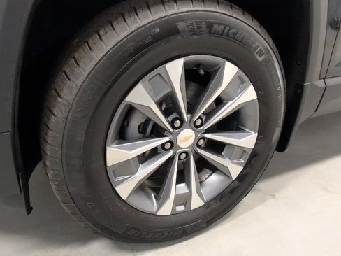 New 2026 Chevrolet Equinox LT w/ Convenience Package II image 9