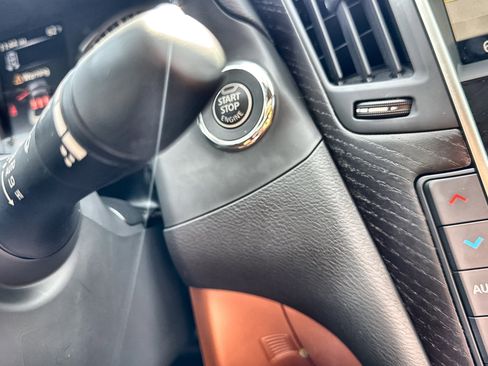 Used 2023 INFINITI Q50 Sensory image 17