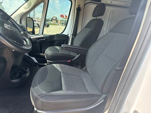 Used 2018 RAM ProMaster 1500 w/ Interior Convenience Group image 16