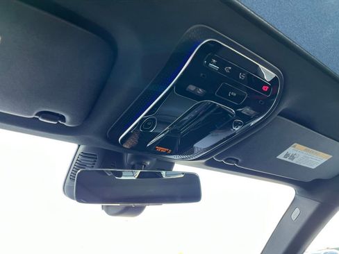 Used 2025 Mercedes-Benz GLC 43 AMG 4MATIC image 25