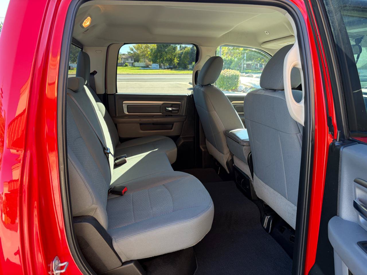 Used 2019 RAM 1500 Classic SLT AWD/4WD image 5