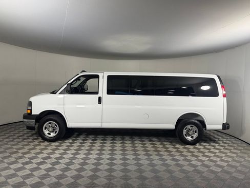 Used 2025 Chevrolet Express 3500 LT w/ LT Preferred Equipment Group RWD image 11