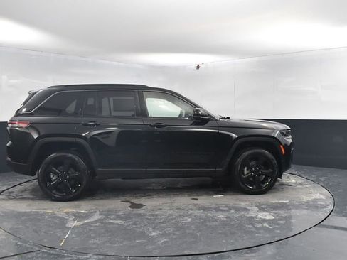 New 2026 Jeep Grand Cherokee Limited AWD/4WD image 11