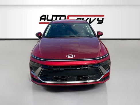 Used 2025 Hyundai Sonata SEL FWD image 2