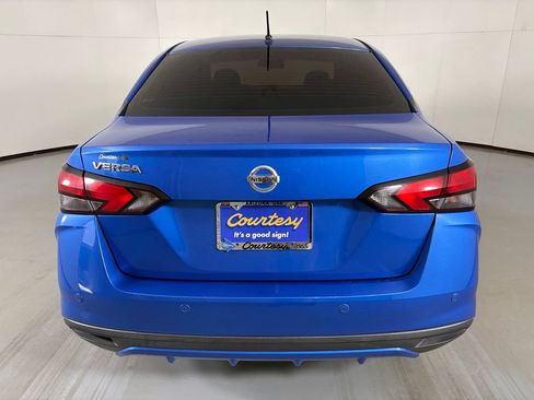 Used 2022 Nissan Versa S FWD image 6