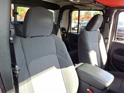Certified 2022 Jeep Gladiator Sport image 13