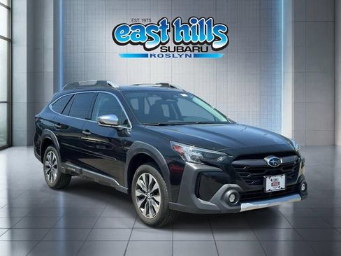Certified 2023 Subaru Outback Touring AWD/4WD image 1