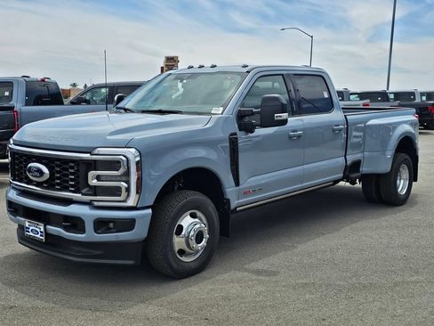 New 2026 Ford F350 Platinum AWD/4WD image 4