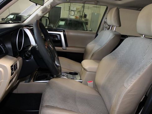 Used 2012 Toyota 4Runner SR5 w/ Convenience Pkg RWD image 21