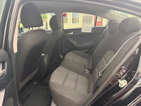 Used 2017 Kia Forte LX FWD image 4