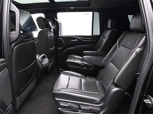 Used 2021 Cadillac Escalade ESV Premium Luxury image 13