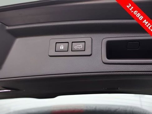 Used 2023 Subaru Forester Touring image 18