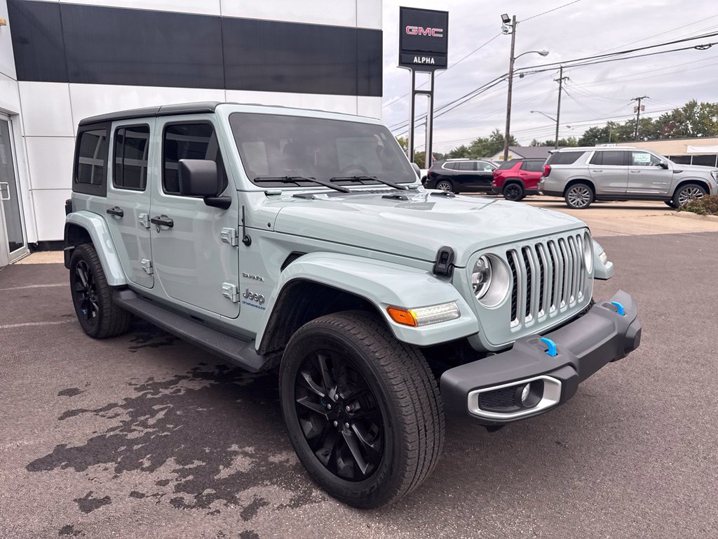 Used 2023 Jeep Wrangler Unlimited Sahara w/ Cold Weather Group AWD/4WD image 5