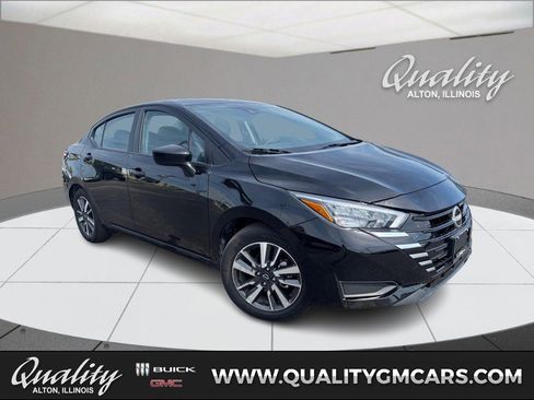 Used 2025 Nissan Versa SV FWD image 1